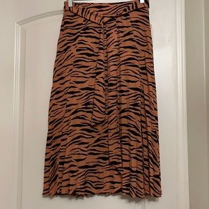 GB Pleated Midi Skirt